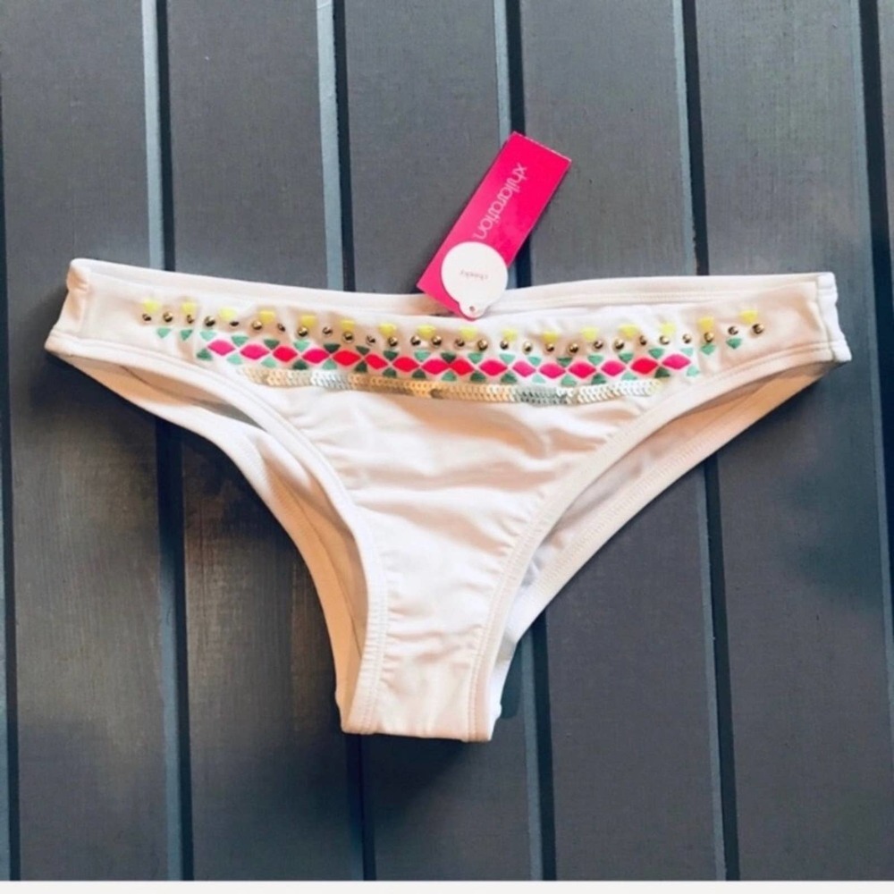 Xhilaration Ladies Bikini Bottoms Size M